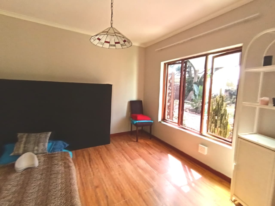 7 Bedroom Property for Sale in Walmer Eastern Cape